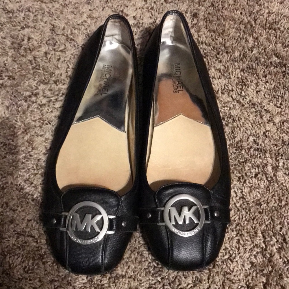 Micheal Kors black and silver flats